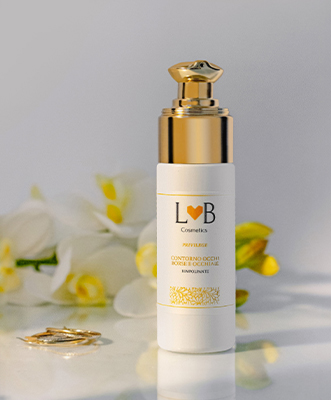 Contorno Occhi Borse Occhiai {"type":"elementor","siteurl":"https://www.lovebcosmetics.com/wp-json/","elements":[{"id":"3fb4712","elType":"widget","isInner":false,"isLocked":false,"settings":{"image":{"id":3404,"url":"https://www.lovebcosmetics.com/wp-content/uploads/MascheraAcidoIaluronico_Privilege.jpg","alt":"Lovebcosmetics Maschera Acido Ialuronico","source":"library","size":""},"align":"center","_animation":"fadeInDown","_element_width_mobile":"initial","_element_custom_width_mobile":{"unit":"%","size":45,"sizes":[]},"_element_width":"initial","_element_width_tablet":"initial","_element_custom_width":{"unit":"%","size":40,"sizes":[]},"_element_custom_width_tablet":{"unit":"%","size":47,"sizes":[]},"image_size":"full","width":{"unit":"%","size":100,"sizes":[]},"width_tablet":{"unit":"%","size":80,"sizes":[]},"width_mobile":{"unit":"%","size":100,"sizes":[]},"link_to":"custom","link":{"url":"https://www.lovebcosmetics.com/product/maschera-acido-ialuronico-monouso-formato-28g/","is_external":"","nofollow":"","custom_attributes":""},"image_custom_dimension":{"width":"","height":""},"caption_source":"none","caption":"","open_lightbox":"default","align_tablet":"","align_mobile":"","space":{"unit":"%","size":"","sizes":[]},"space_tablet":{"unit":"%","size":"","sizes":[]},"space_mobile":{"unit":"%","size":"","sizes":[]},"height":{"unit":"px","size":"","sizes":[]},"height_tablet":{"unit":"px","size":"","sizes":[]},"height_mobile":{"unit":"px","size":"","sizes":[]},"object-fit":"","object-fit_tablet":"","object-fit_mobile":"","object-position":"center center","object-position_tablet":"","object-position_mobile":"","opacity":{"unit":"px","size":"","sizes":[]},"css_filters_css_filter":"","css_filters_blur":{"unit":"px","size":0,"sizes":[]},"css_filters_brightness":{"unit":"px","size":100,"sizes":[]},"css_filters_contrast":{"unit":"px","size":100,"sizes":[]},"css_filters_saturate":{"unit":"px","size":100,"sizes":[]},"css_filters_hue":{"unit":"px","size":0,"sizes":[]},"opacity_hover":{"unit":"px","size":"","sizes":[]},"css_filters_hover_css_filter":"","css_filters_hover_blur":{"unit":"px","size":0,"sizes":[]},"css_filters_hover_brightness":{"unit":"px","size":100,"sizes":[]},"css_filters_hover_contrast":{"unit":"px","size":100,"sizes":[]},"css_filters_hover_saturate":{"unit":"px","size":100,"sizes":[]},"css_filters_hover_hue":{"unit":"px","size":0,"sizes":[]},"background_hover_transition":{"unit":"px","size":"","sizes":[]},"hover_animation":"","image_border_border":"","image_border_width":{"unit":"px","top":"","right":"","bottom":"","left":"","isLinked":true},"image_border_width_tablet":{"unit":"px","top":"","right":"","bottom":"","left":"","isLinked":true},"image_border_width_mobile":{"unit":"px","top":"","right":"","bottom":"","left":"","isLinked":true},"image_border_color":"","image_border_radius":{"unit":"px","top":"","right":"","bottom":"","left":"","isLinked":true},"image_border_radius_tablet":{"unit":"px","top":"","right":"","bottom":"","left":"","isLinked":true},"image_border_radius_mobile":{"unit":"px","top":"","right":"","bottom":"","left":"","isLinked":true},"image_box_shadow_box_shadow_type":"","image_box_shadow_box_shadow":{"horizontal":0,"vertical":0,"blur":10,"spread":0,"color":"rgba(0,0,0,0.5)"},"caption_align":"","caption_align_tablet":"","caption_align_mobile":"","text_color":"","caption_background_color":"","caption_typography_typography":"","caption_typography_font_family":"","caption_typography_font_size":{"unit":"px","size":"","sizes":[]},"caption_typography_font_size_tablet":{"unit":"px","size":"","sizes":[]},"caption_typography_font_size_mobile":{"unit":"px","size":"","sizes":[]},"caption_typography_font_weight":"","caption_typography_text_transform":"","caption_typography_font_style":"","caption_typography_text_decoration":"","caption_typography_line_height":{"unit":"px","size":"","sizes":[]},"caption_typography_line_height_tablet":{"unit":"em","size":"","sizes":[]},"caption_typography_line_height_mobile":{"unit":"em","size":"","sizes":[]},"caption_typography_letter_spacing":{"unit":"px","size":"","sizes":[]},"caption_typography_letter_spacing_tablet":{"unit":"px","size":"","sizes":[]},"caption_typography_letter_spacing_mobile":{"unit":"px","size":"","sizes":[]},"caption_typography_word_spacing":{"unit":"px","size":"","sizes":[]},"caption_typography_word_spacing_tablet":{"unit":"em","size":"","sizes":[]},"caption_typography_word_spacing_mobile":{"unit":"em","size":"","sizes":[]},"caption_text_shadow_text_shadow_type":"","caption_text_shadow_text_shadow":{"horizontal":0,"vertical":0,"blur":10,"color":"rgba(0,0,0,0.3)"},"caption_space":{"unit":"px","size":"","sizes":[]},"caption_space_tablet":{"unit":"px","size":"","sizes":[]},"caption_space_mobile":{"unit":"px","size":"","sizes":[]},"_title":"","_margin":{"unit":"px","top":"","right":"","bottom":"","left":"","isLinked":true},"_margin_tablet":{"unit":"px","top":"","right":"","bottom":"","left":"","isLinked":true},"_margin_mobile":{"unit":"px","top":"","right":"","bottom":"","left":"","isLinked":true},"_padding":{"unit":"px","top":"","right":"","bottom":"","left":"","isLinked":true},"_padding_tablet":{"unit":"px","top":"","right":"","bottom":"","left":"","isLinked":true},"_padding_mobile":{"unit":"px","top":"","right":"","bottom":"","left":"","isLinked":true},"_flex_align_self":"","_flex_align_self_tablet":"","_flex_align_self_mobile":"","_flex_order":"","_flex_order_tablet":"","_flex_order_mobile":"","_flex_order_custom":"","_flex_order_custom_tablet":"","_flex_order_custom_mobile":"","_flex_size":"","_flex_size_tablet":"","_flex_size_mobile":"","_flex_grow":1,"_flex_grow_tablet":"","_flex_grow_mobile":"","_flex_shrink":1,"_flex_shrink_tablet":"","_flex_shrink_mobile":"","_element_vertical_align":"","_element_vertical_align_tablet":"","_element_vertical_align_mobile":"","_position":"","_offset_orientation_h":"start","_offset_x":{"unit":"px","size":0,"sizes":[]},"_offset_x_tablet":{"unit":"px","size":"","sizes":[]},"_offset_x_mobile":{"unit":"px","size":"","sizes":[]},"_offset_x_end":{"unit":"px","size":0,"sizes":[]},"_offset_x_end_tablet":{"unit":"px","size":"","sizes":[]},"_offset_x_end_mobile":{"unit":"px","size":"","sizes":[]},"_offset_orientation_v":"start","_offset_y":{"unit":"px","size":0,"sizes":[]},"_offset_y_tablet":{"unit":"px","size":"","sizes":[]},"_offset_y_mobile":{"unit":"px","size":"","sizes":[]},"_offset_y_end":{"unit":"px","size":0,"sizes":[]},"_offset_y_end_tablet":{"unit":"px","size":"","sizes":[]},"_offset_y_end_mobile":{"unit":"px","size":"","sizes":[]},"_z_index":"","_z_index_tablet":"","_z_index_mobile":"","_element_id":"","_css_classes":"","motion_fx_motion_fx_scrolling":"","motion_fx_translateY_effect":"","motion_fx_translateY_direction":"","motion_fx_translateY_speed":{"unit":"px","size":4,"sizes":[]},"motion_fx_translateY_affectedRange":{"unit":"%","size":"","sizes":{"start":0,"end":100}},"motion_fx_translateX_effect":"","motion_fx_translateX_direction":"","motion_fx_translateX_speed":{"unit":"px","size":4,"sizes":[]},"motion_fx_translateX_affectedRange":{"unit":"%","size":"","sizes":{"start":0,"end":100}},"motion_fx_opacity_effect":"","motion_fx_opacity_direction":"out-in","motion_fx_opacity_level":{"unit":"px","size":10,"sizes":[]},"motion_fx_opacity_range":{"unit":"%","size":"","sizes":{"start":20,"end":80}},"motion_fx_blur_effect":"","motion_fx_blur_direction":"out-in","motion_fx_blur_level":{"unit":"px","size":7,"sizes":[]},"motion_fx_blur_range":{"unit":"%","size":"","sizes":{"start":20,"end":80}},"motion_fx_rotateZ_effect":"","motion_fx_rotateZ_direction":"","motion_fx_rotateZ_speed":{"unit":"px","size":1,"sizes":[]},"motion_fx_rotateZ_affectedRange":{"unit":"%","size":"","sizes":{"start":0,"end":100}},"motion_fx_scale_effect":"","motion_fx_scale_direction":"out-in","motion_fx_scale_speed":{"unit":"px","size":4,"sizes":[]},"motion_fx_scale_range":{"unit":"%","size":"","sizes":{"start":20,"end":80}},"motion_fx_transform_origin_x":"center","motion_fx_transform_origin_y":"center","motion_fx_devices":["desktop","tablet","mobile"],"motion_fx_range":"","motion_fx_motion_fx_mouse":"","motion_fx_mouseTrack_effect":"","motion_fx_mouseTrack_direction":"","motion_fx_mouseTrack_speed":{"unit":"px","size":1,"sizes":[]},"motion_fx_tilt_effect":"","motion_fx_tilt_direction":"","motion_fx_tilt_speed":{"unit":"px","size":4,"sizes":[]},"sticky":"","sticky_on":["desktop","tablet","mobile"],"sticky_offset":0,"sticky_offset_tablet":"","sticky_offset_mobile":"","sticky_effects_offset":0,"sticky_effects_offset_tablet":"","sticky_effects_offset_mobile":"","sticky_parent":"","_animation_tablet":"","_animation_mobile":"","animation_duration":"","_animation_delay":"","_transform_rotate_popover":"","_transform_rotateZ_effect":{"unit":"px","size":"","sizes":[]},"_transform_rotateZ_effect_tablet":{"unit":"deg","size":"","sizes":[]},"_transform_rotateZ_effect_mobile":{"unit":"deg","size":"","sizes":[]},"_transform_rotate_3d":"","_transform_rotateX_effect":{"unit":"px","size":"","sizes":[]},"_transform_rotateX_effect_tablet":{"unit":"deg","size":"","sizes":[]},"_transform_rotateX_effect_mobile":{"unit":"deg","size":"","sizes":[]},"_transform_rotateY_effect":{"unit":"px","size":"","sizes":[]},"_transform_rotateY_effect_tablet":{"unit":"deg","size":"","sizes":[]},"_transform_rotateY_effect_mobile":{"unit":"deg","size":"","sizes":[]},"_transform_perspective_effect":{"unit":"px","size":"","sizes":[]},"_transform_perspective_effect_tablet":{"unit":"px","size":"","sizes":[]},"_transform_perspective_effect_mobile":{"unit":"px","size":"","sizes":[]},"_transform_translate_popover":"","_transform_translateX_effect":{"unit":"px","size":"","sizes":[]},"_transform_translateX_effect_tablet":{"unit":"px","size":"","sizes":[]},"_transform_translateX_effect_mobile":{"unit":"px","size":"","sizes":[]},"_transform_translateY_effect":{"unit":"px","size":"","sizes":[]},"_transform_translateY_effect_tablet":{"unit":"px","size":"","sizes":[]},"_transform_translateY_effect_mobile":{"unit":"px","size":"","sizes":[]},"_transform_scale_popover":"","_transform_keep_proportions":"yes","_transform_scale_effect":{"unit":"px","size":"","sizes":[]},"_transform_scale_effect_tablet":{"unit":"px","size":"","sizes":[]},"_transform_scale_effect_mobile":{"unit":"px","size":"","sizes":[]},"_transform_scaleX_effect":{"unit":"px","size":"","sizes":[]},"_transform_scaleX_effect_tablet":{"unit":"px","size":"","sizes":[]},"_transform_scaleX_effect_mobile":{"unit":"px","size":"","sizes":[]},"_transform_scaleY_effect":{"unit":"px","size":"","sizes":[]},"_transform_scaleY_effect_tablet":{"unit":"px","size":"","sizes":[]},"_transform_scaleY_effect_mobile":{"unit":"px","size":"","sizes":[]},"_transform_skew_popover":"","_transform_skewX_effect":{"unit":"px","size":"","sizes":[]},"_transform_skewX_effect_tablet":{"unit":"deg","size":"","sizes":[]},"_transform_skewX_effect_mobile":{"unit":"deg","size":"","sizes":[]},"_transform_skewY_effect":{"unit":"px","size":"","sizes":[]},"_transform_skewY_effect_tablet":{"unit":"deg","size":"","sizes":[]},"_transform_skewY_effect_mobile":{"unit":"deg","size":"","sizes":[]},"_transform_flipX_effect":"","_transform_flipY_effect":"","_transform_rotate_popover_hover":"","_transform_rotateZ_effect_hover":{"unit":"px","size":"","sizes":[]},"_transform_rotateZ_effect_hover_tablet":{"unit":"deg","size":"","sizes":[]},"_transform_rotateZ_effect_hover_mobile":{"unit":"deg","size":"","sizes":[]},"_transform_rotate_3d_hover":"","_transform_rotateX_effect_hover":{"unit":"px","size":"","sizes":[]},"_transform_rotateX_effect_hover_tablet":{"unit":"deg","size":"","sizes":[]},"_transform_rotateX_effect_hover_mobile":{"unit":"deg","size":"","sizes":[]},"_transform_rotateY_effect_hover":{"unit":"px","size":"","sizes":[]},"_transform_rotateY_effect_hover_tablet":{"unit":"deg","size":"","sizes":[]},"_transform_rotateY_effect_hover_mobile":{"unit":"deg","size":"","sizes":[]},"_transform_perspective_effect_hover":{"unit":"px","size":"","sizes":[]},"_transform_perspective_effect_hover_tablet":{"unit":"px","size":"","sizes":[]},"_transform_perspective_effect_hover_mobile":{"unit":"px","size":"","sizes":[]},"_transform_translate_popover_hover":"","_transform_translateX_effect_hover":{"unit":"px","size":"","sizes":[]},"_transform_translateX_effect_hover_tablet":{"unit":"px","size":"","sizes":[]},"_transform_translateX_effect_hover_mobile":{"unit":"px","size":"","sizes":[]},"_transform_translateY_effect_hover":{"unit":"px","size":"","sizes":[]},"_transform_translateY_effect_hover_tablet":{"unit":"px","size":"","sizes":[]},"_transform_translateY_effect_hover_mobile":{"unit":"px","size":"","sizes":[]},"_transform_scale_popover_hover":"","_transform_keep_proportions_hover":"yes","_transform_scale_effect_hover":{"unit":"px","size":"","sizes":[]},"_transform_scale_effect_hover_tablet":{"unit":"px","size":"","sizes":[]},"_transform_scale_effect_hover_mobile":{"unit":"px","size":"","sizes":[]},"_transform_scaleX_effect_hover":{"unit":"px","size":"","sizes":[]},"_transform_scaleX_effect_hover_tablet":{"unit":"px","size":"","sizes":[]},"_transform_scaleX_effect_hover_mobile":{"unit":"px","size":"","sizes":[]},"_transform_scaleY_effect_hover":{"unit":"px","size":"","sizes":[]},"_transform_scaleY_effect_hover_tablet":{"unit":"px","size":"","sizes":[]},"_transform_scaleY_effect_hover_mobile":{"unit":"px","size":"","sizes":[]},"_transform_skew_popover_hover":"","_transform_skewX_effect_hover":{"unit":"px","size":"","sizes":[]},"_transform_skewX_effect_hover_tablet":{"unit":"deg","size":"","sizes":[]},"_transform_skewX_effect_hover_mobile":{"unit":"deg","size":"","sizes":[]},"_transform_skewY_effect_hover":{"unit":"px","size":"","sizes":[]},"_transform_skewY_effect_hover_tablet":{"unit":"deg","size":"","sizes":[]},"_transform_skewY_effect_hover_mobile":{"unit":"deg","size":"","sizes":[]},"_transform_flipX_effect_hover":"","_transform_flipY_effect_hover":"","_transform_transition_hover":{"unit":"px","size":"","sizes":[]},"motion_fx_transform_x_anchor_point":"","motion_fx_transform_x_anchor_point_tablet":"","motion_fx_transform_x_anchor_point_mobile":"","motion_fx_transform_y_anchor_point":"","motion_fx_transform_y_anchor_point_tablet":"","motion_fx_transform_y_anchor_point_mobile":"","_background_background":"","_background_color":"","_background_color_stop":{"unit":"%","size":0,"sizes":[]},"_background_color_stop_tablet":{"unit":"%"},"_background_color_stop_mobile":{"unit":"%"},"_background_color_b":"#f2295b","_background_color_b_stop":{"unit":"%","size":100,"sizes":[]},"_background_color_b_stop_tablet":{"unit":"%"},"_background_color_b_stop_mobile":{"unit":"%"},"_background_gradient_type":"linear","_background_gradient_angle":{"unit":"deg","size":180,"sizes":[]},"_background_gradient_angle_tablet":{"unit":"deg"},"_background_gradient_angle_mobile":{"unit":"deg"},"_background_gradient_position":"center center","_background_image":{"url":"","id":"","size":""},"_background_image_tablet":{"url":"","id":"","size":""},"_background_image_mobile":{"url":"","id":"","size":""},"_background_position":"","_background_position_tablet":"","_background_position_mobile":"","_background_xpos":{"unit":"px","size":0,"sizes":[]},"_background_xpos_tablet":{"unit":"px","size":0,"sizes":[]},"_background_xpos_mobile":{"unit":"px","size":0,"sizes":[]},"_background_ypos":{"unit":"px","size":0,"sizes":[]},"_background_ypos_tablet":{"unit":"px","size":0,"sizes":[]},"_background_ypos_mobile":{"unit":"px","size":0,"sizes":[]},"_background_attachment":"","_background_repeat":"","_background_repeat_tablet":"","_background_repeat_mobile":"","_background_size":"","_background_size_tablet":"","_background_size_mobile":"","_background_bg_width":{"unit":"%","size":100,"sizes":[]},"_background_bg_width_tablet":{"unit":"px","size":"","sizes":[]},"_background_bg_width_mobile":{"unit":"px","size":"","sizes":[]},"_background_video_link":"","_background_video_start":"","_background_video_end":"","_background_play_once":"","_background_play_on_mobile":"","_background_privacy_mode":"","_background_video_fallback":{"url":"","id":"","size":""},"_background_slideshow_gallery":[],"_background_slideshow_loop":"yes","_background_slideshow_slide_duration":5000,"_background_slideshow_slide_transition":"fade","_background_slideshow_transition_duration":500,"_background_slideshow_background_size":"","_background_slideshow_background_size_tablet":"","_background_slideshow_background_size_mobile":"","_background_slideshow_background_position":"","_background_slideshow_background_position_tablet":"","_background_slideshow_background_position_mobile":"","_background_slideshow_lazyload":"","_background_slideshow_ken_burns":"","_background_slideshow_ken_burns_zoom_direction":"in","_background_hover_background":"","_background_hover_color":"","_background_hover_color_stop":{"unit":"%","size":0,"sizes":[]},"_background_hover_color_stop_tablet":{"unit":"%"},"_background_hover_color_stop_mobile":{"unit":"%"},"_background_hover_color_b":"#f2295b","_background_hover_color_b_stop":{"unit":"%","size":100,"sizes":[]},"_background_hover_color_b_stop_tablet":{"unit":"%"},"_background_hover_color_b_stop_mobile":{"unit":"%"},"_background_hover_gradient_type":"linear","_background_hover_gradient_angle":{"unit":"deg","size":180,"sizes":[]},"_background_hover_gradient_angle_tablet":{"unit":"deg"},"_background_hover_gradient_angle_mobile":{"unit":"deg"},"_background_hover_gradient_position":"center center","_background_hover_image":{"url":"","id":"","size":""},"_background_hover_image_tablet":{"url":"","id":"","size":""},"_background_hover_image_mobile":{"url":"","id":"","size":""},"_background_hover_position":"","_background_hover_position_tablet":"","_background_hover_position_mobile":"","_background_hover_xpos":{"unit":"px","size":0,"sizes":[]},"_background_hover_xpos_tablet":{"unit":"px","size":0,"sizes":[]},"_background_hover_xpos_mobile":{"unit":"px","size":0,"sizes":[]},"_background_hover_ypos":{"unit":"px","size":0,"sizes":[]},"_background_hover_ypos_tablet":{"unit":"px","size":0,"sizes":[]},"_background_hover_ypos_mobile":{"unit":"px","size":0,"sizes":[]},"_background_hover_attachment":"","_background_hover_repeat":"","_background_hover_repeat_tablet":"","_background_hover_repeat_mobile":"","_background_hover_size":"","_background_hover_size_tablet":"","_background_hover_size_mobile":"","_background_hover_bg_width":{"unit":"%","size":100,"sizes":[]},"_background_hover_bg_width_tablet":{"unit":"px","size":"","sizes":[]},"_background_hover_bg_width_mobile":{"unit":"px","size":"","sizes":[]},"_background_hover_video_link":"","_background_hover_video_start":"","_background_hover_video_end":"","_background_hover_play_once":"","_background_hover_play_on_mobile":"","_background_hover_privacy_mode":"","_background_hover_video_fallback":{"url":"","id":"","size":""},"_background_hover_slideshow_gallery":[],"_background_hover_slideshow_loop":"yes","_background_hover_slideshow_slide_duration":5000,"_background_hover_slideshow_slide_transition":"fade","_background_hover_slideshow_transition_duration":500,"_background_hover_slideshow_background_size":"","_background_hover_slideshow_background_size_tablet":"","_background_hover_slideshow_background_size_mobile":"","_background_hover_slideshow_background_position":"","_background_hover_slideshow_background_position_tablet":"","_background_hover_slideshow_background_position_mobile":"","_background_hover_slideshow_lazyload":"","_background_hover_slideshow_ken_burns":"","_background_hover_slideshow_ken_burns_zoom_direction":"in","_background_hover_transition":{"unit":"px","size":"","sizes":[]},"_border_border":"","_border_width":{"unit":"px","top":"","right":"","bottom":"","left":"","isLinked":true},"_border_width_tablet":{"unit":"px","top":"","right":"","bottom":"","left":"","isLinked":true},"_border_width_mobile":{"unit":"px","top":"","right":"","bottom":"","left":"","isLinked":true},"_border_color":"","_border_radius":{"unit":"px","top":"","right":"","bottom":"","left":"","isLinked":true},"_border_radius_tablet":{"unit":"px","top":"","right":"","bottom":"","left":"","isLinked":true},"_border_radius_mobile":{"unit":"px","top":"","right":"","bottom":"","left":"","isLinked":true},"_box_shadow_box_shadow_type":"","_box_shadow_box_shadow":{"horizontal":0,"vertical":0,"blur":10,"spread":0,"color":"rgba(0,0,0,0.5)"},"_box_shadow_box_shadow_position":" ","_border_hover_border":"","_border_hover_width":{"unit":"px","top":"","right":"","bottom":"","left":"","isLinked":true},"_border_hover_width_tablet":{"unit":"px","top":"","right":"","bottom":"","left":"","isLinked":true},"_border_hover_width_mobile":{"unit":"px","top":"","right":"","bottom":"","left":"","isLinked":true},"_border_hover_color":"","_border_radius_hover":{"unit":"px","top":"","right":"","bottom":"","left":"","isLinked":true},"_border_radius_hover_tablet":{"unit":"px","top":"","right":"","bottom":"","left":"","isLinked":true},"_border_radius_hover_mobile":{"unit":"px","top":"","right":"","bottom":"","left":"","isLinked":true},"_box_shadow_hover_box_shadow_type":"","_box_shadow_hover_box_shadow":{"horizontal":0,"vertical":0,"blur":10,"spread":0,"color":"rgba(0,0,0,0.5)"},"_box_shadow_hover_box_shadow_position":" ","_border_hover_transition":{"unit":"px","size":"","sizes":[]},"_mask_switch":"","_mask_shape":"circle","_mask_image":{"url":"","id":"","size":""},"_mask_notice":"","_mask_size":"contain","_mask_size_tablet":"","_mask_size_mobile":"","_mask_size_scale":{"unit":"%","size":100,"sizes":[]},"_mask_size_scale_tablet":{"unit":"px","size":"","sizes":[]},"_mask_size_scale_mobile":{"unit":"px","size":"","sizes":[]},"_mask_position":"center center","_mask_position_tablet":"","_mask_position_mobile":"","_mask_position_x":{"unit":"%","size":0,"sizes":[]},"_mask_position_x_tablet":{"unit":"px","size":"","sizes":[]},"_mask_position_x_mobile":{"unit":"px","size":"","sizes":[]},"_mask_position_y":{"unit":"%","size":0,"sizes":[]},"_mask_position_y_tablet":{"unit":"px","size":"","sizes":[]},"_mask_position_y_mobile":{"unit":"px","size":"","sizes":[]},"_mask_repeat":"no-repeat","_mask_repeat_tablet":"","_mask_repeat_mobile":"","hide_desktop":"","hide_tablet":"","hide_mobile":"","_attributes":"","custom_css":""},"defaultEditSettings":{"defaultEditRoute":"content"},"elements":[],"widgetType":"image","htmlCache":"\t\t\n\t\t\t\t\t\t\t\t\t\t\t\t\t\t\n\t\t\t\t\t\t\t\t\t\t\t\t\t\t\t\n\t\t\t\t\t\t\t\t\t\t\t\t\t\n\t\t","editSettings":{"defaultEditRoute":"content","panel":{"activeTab":"content","activeSection":"section_image"}}}]}